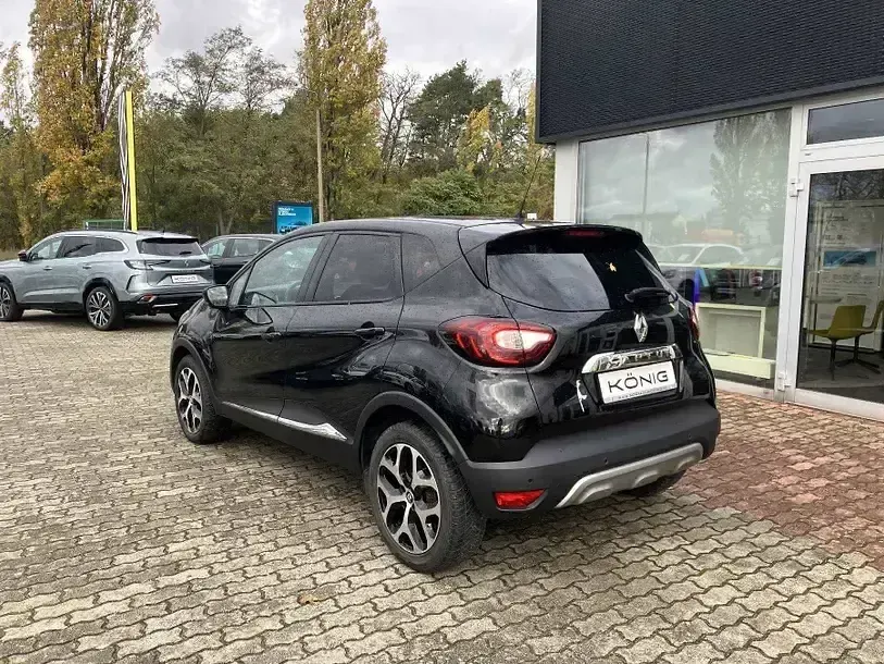 Gebraucht Renault Captur 120 PS (88 kW) 2018 Black pearl schwarz (schwarz) SUV