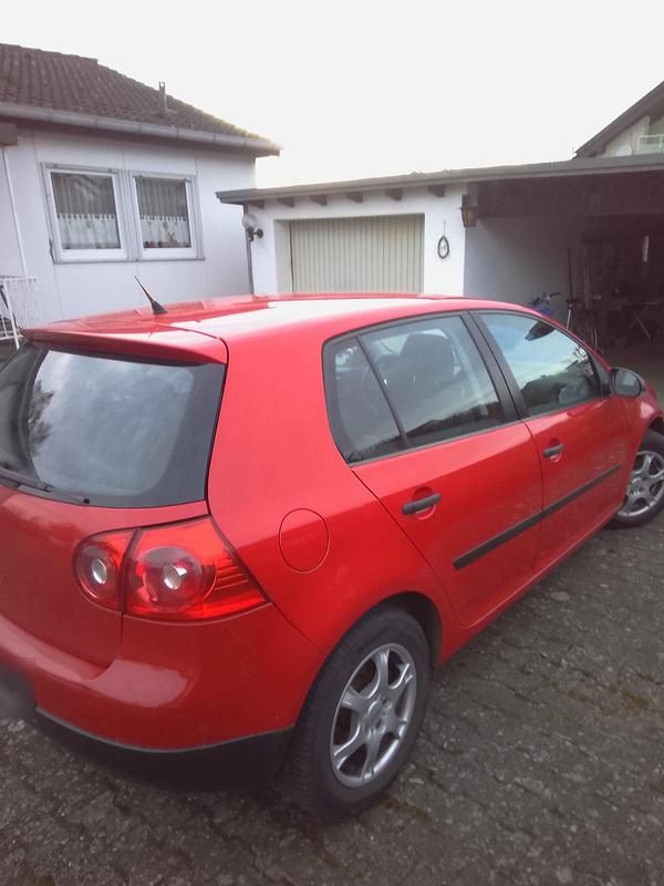 Gebraucht VW Golf IV 80 PS (58 kW) 2006 Rot Kleinwagen