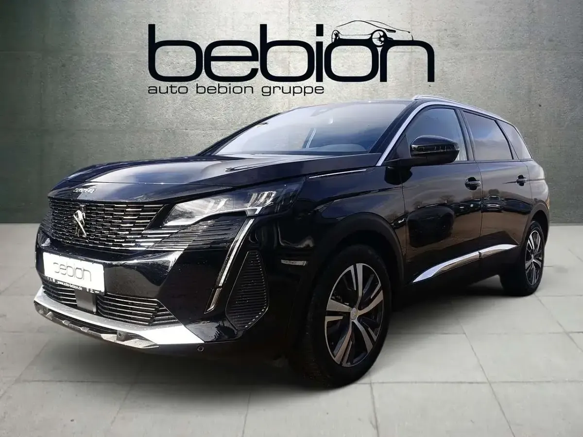 Gebraucht Peugeot 5008 Allure 131 PS (96 kW) 2024 Metfa schwarz perla SUV