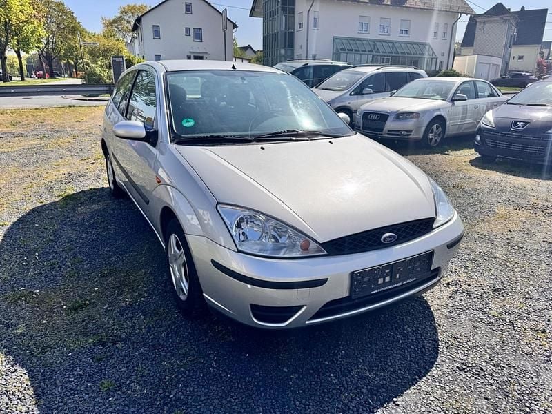 Usata Ford Focus 75 CV (55 kW) 2002 Argento Berlina