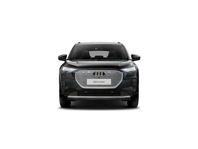 Gebraucht Audi Q4 e-tron Ambiente 150 kW (204 PS) 2023 Mythosschwarz metallic SUV