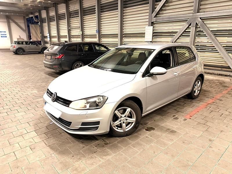 Silber Gebraucht 2014 VW Golf VII Kleinwagen | 10.999 € (Etwas zu teuer) - Bild 1/4