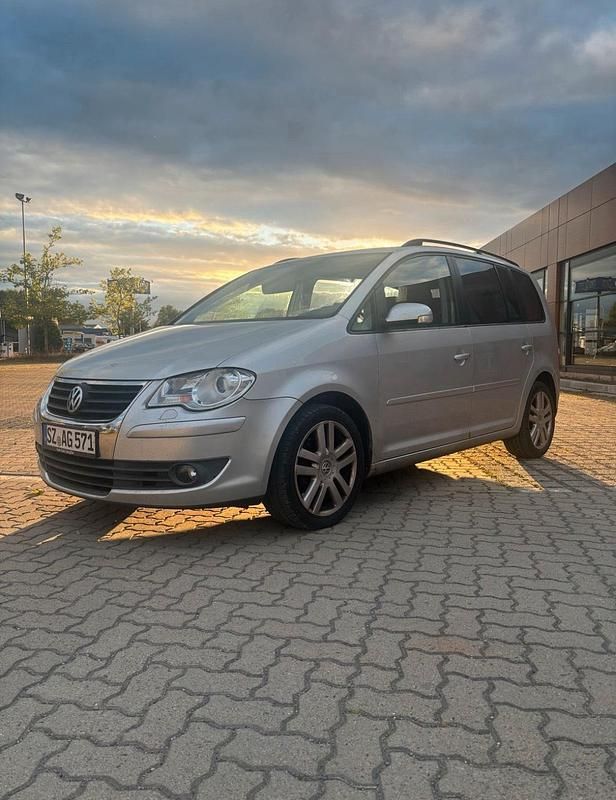 Silber Gebraucht 2007 VW Touran Van / Kleinbus | 2.700 € (Guter Preis) - Bild 1/4