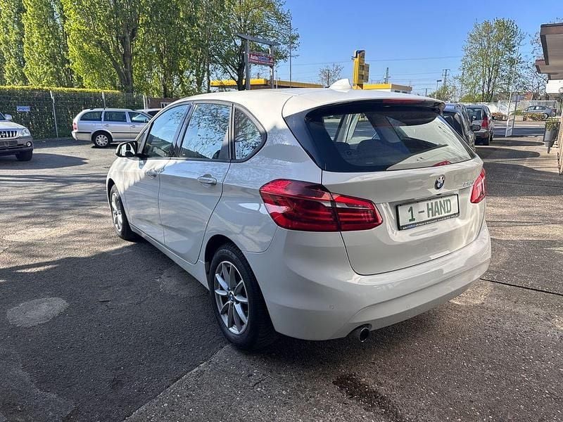 Gebraucht BMW 218 Advantage 150 PS (110 kW) 2017 Weiß Kombi