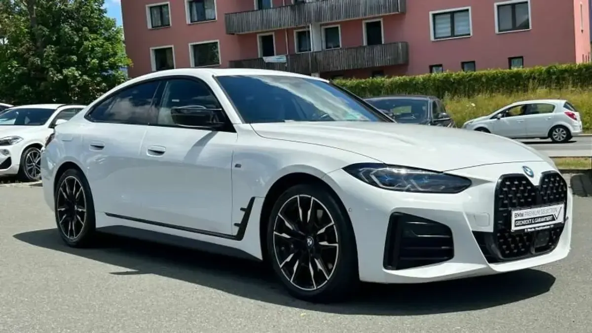 Gebraucht BMW 440 374 PS (275 kW) 2023 Weiß Coupé