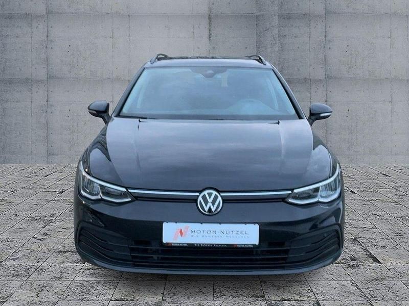 Gebraucht VW Golf VIII Life 150 PS (110 kW) 2022 Schwarz Kombi
