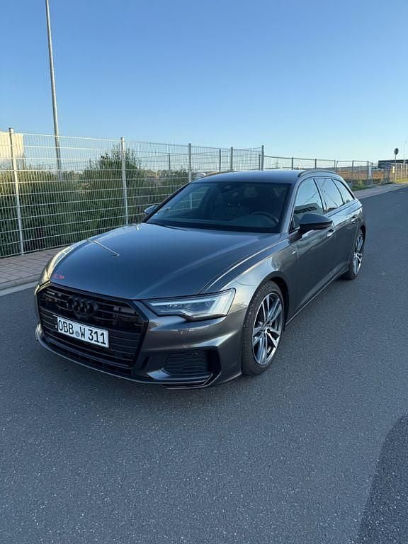 Grau Gebraucht 2019 Audi A6 S-Line Kombi | 31.500 € (Fairer Preis) - Bild 1/4