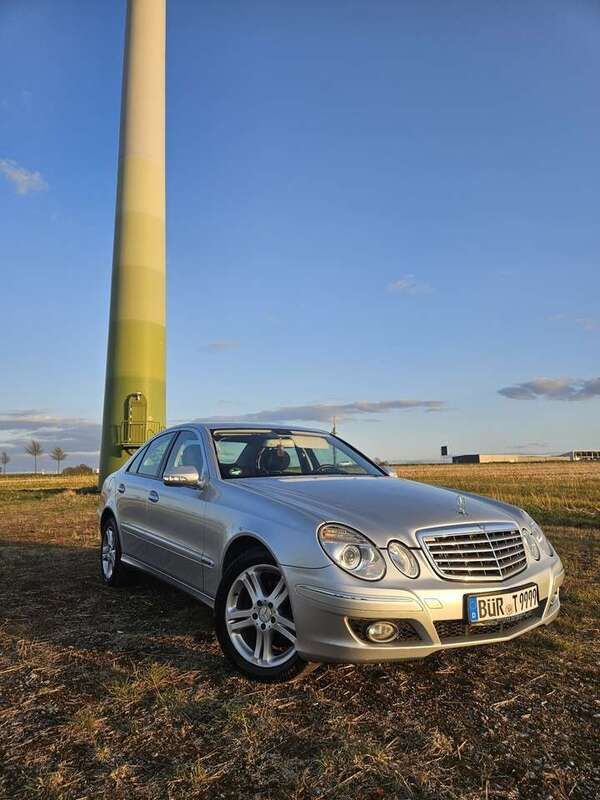 Silber Gebraucht 2006 Mercedes E220 Elegance Limousine | 7.000 € (Etwas zu teuer) - Bild 1/4