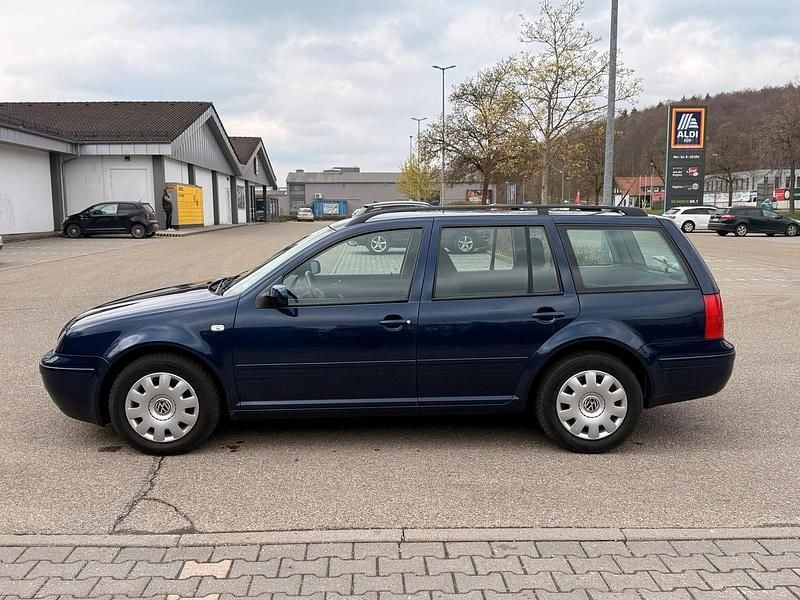 Gebraucht VW Bora 105 PS (77 kW) 2002 Blau Kombi