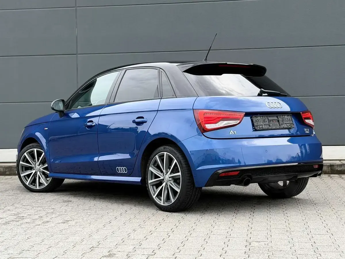 Gebraucht Audi A1 S-Line 95 PS (69 kW) 2018 Sepangblau perleffekt Kleinwagen