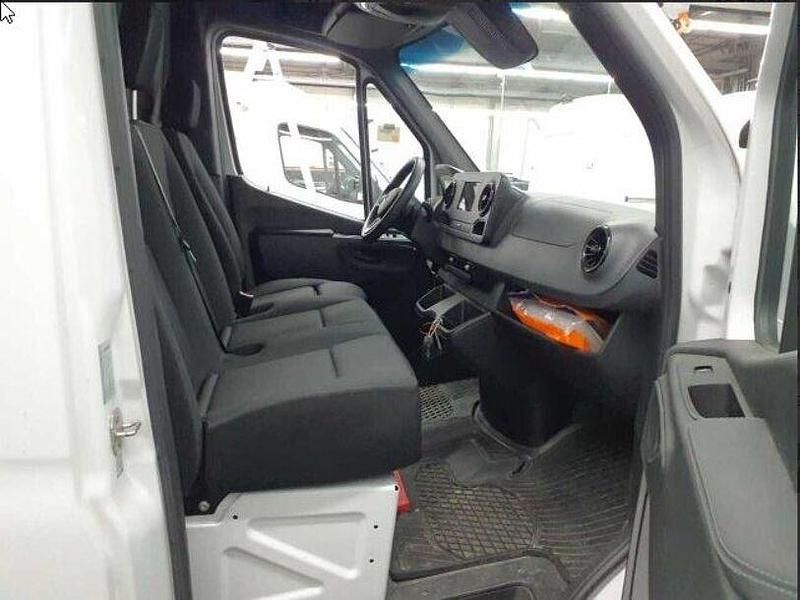 Gebraucht Mercedes Sprinter 170 PS (125 kW) 2023 Arktikweiß Van