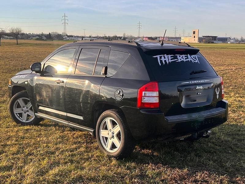Usado Jeep Compass 170 HP (125 kW) 2008 Preto SUV
