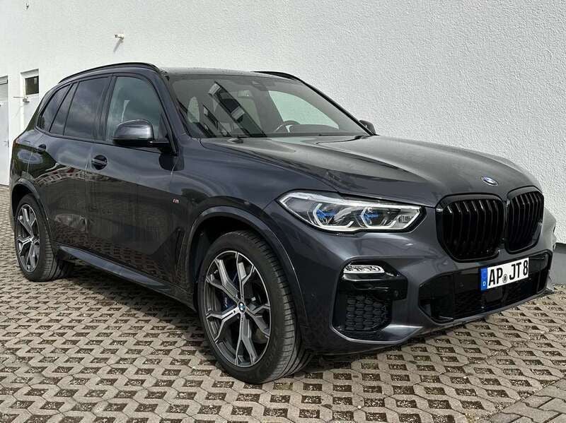 Grau Gebraucht 2020 BMW X5 M Sport SUV | 51.990 € (Etwas zu teuer) - Bild 1/4