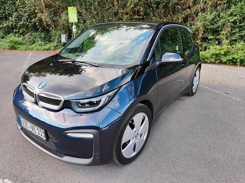 Grau Gebraucht 2021 BMW i3 Sport Line Kleinwagen | 14.280 € (Guter Preis) - Bild 1/4