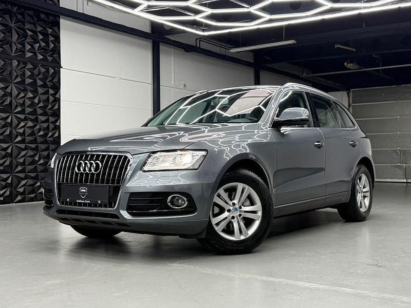 Grau Gebraucht 2015 Audi Q5 Ambiente SUV | 17.880 € (Fairer Preis) - Bild 1/3