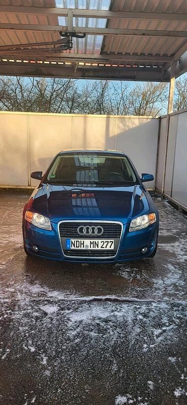 Gebraucht Audi A4 131 PS (96 kW) 2005 Blau Limousine