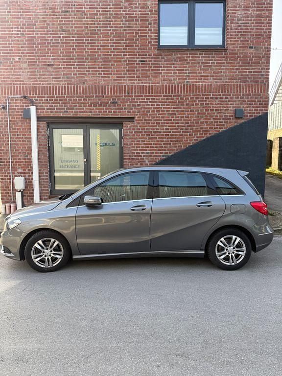 Gebraucht Mercedes 220 184 PS (135 kW) 2014 Grau Limousine