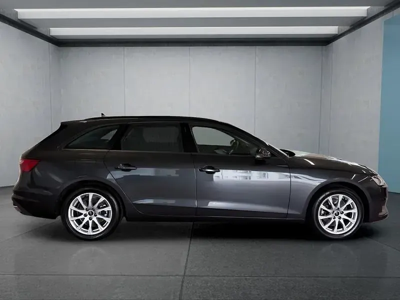Gebraucht Audi A4 136 PS (100 kW) 2025 Grau Limousine