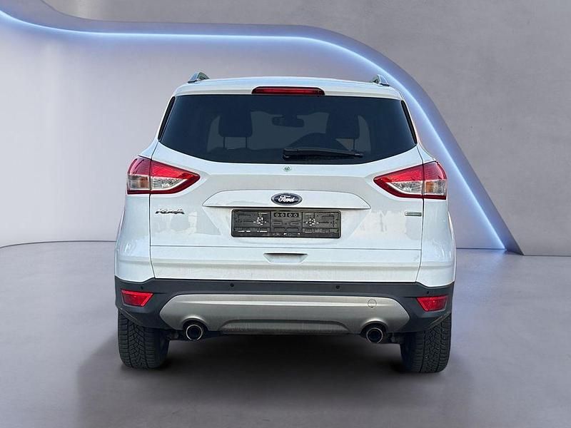 Gebraucht Ford Kuga Titanium 182 PS (133 kW) 2013 Weiß SUV