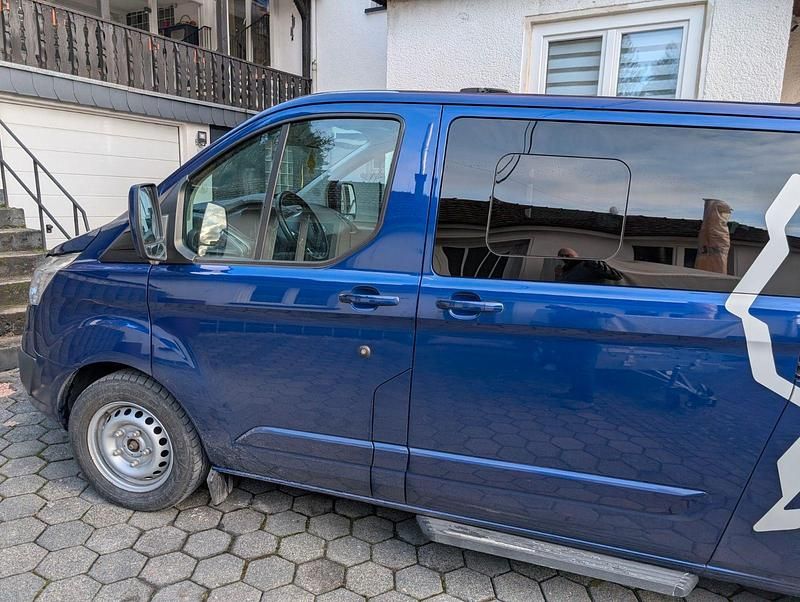 Gebraucht Ford Tourneo 170 PS (125 kW) 2017 Blau Van / Kleinbus