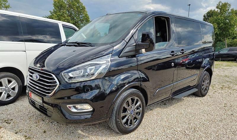 Schwarz Gebraucht 2020 Ford Tourneo Custom Titanium X Van | 21.400 € - Bild 1/4