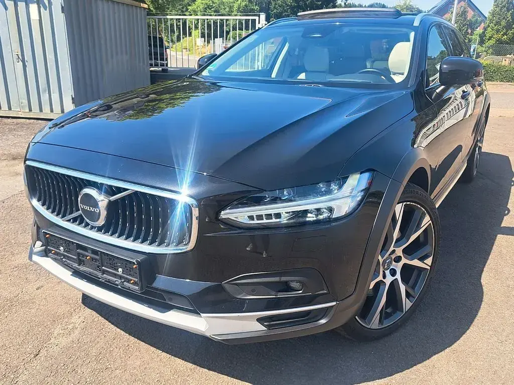 Gebraucht Volvo V90 CC Ultimate 235 PS (172 kW) 2023 Schwarz Kombi