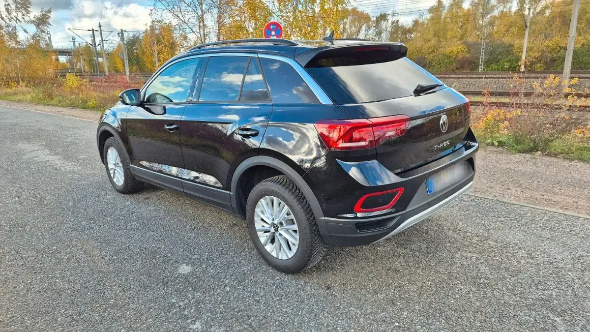 Gebraucht VW T-Roc Life 150 PS (110 kW) 2024 Schwarz SUV