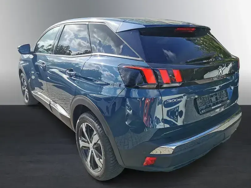 Gebraucht Peugeot 3008 Allure 131 PS (96 kW) 2023 Lackierung blau celebes/metall SUV