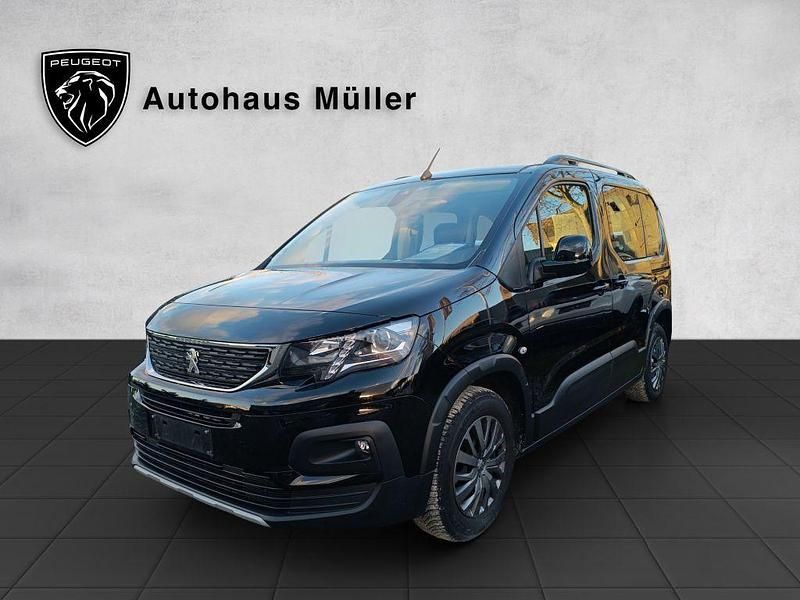 Gebraucht Peugeot Rifter Allure 131 PS (96 kW) 2023 Schwarz Van / Kleinbus
