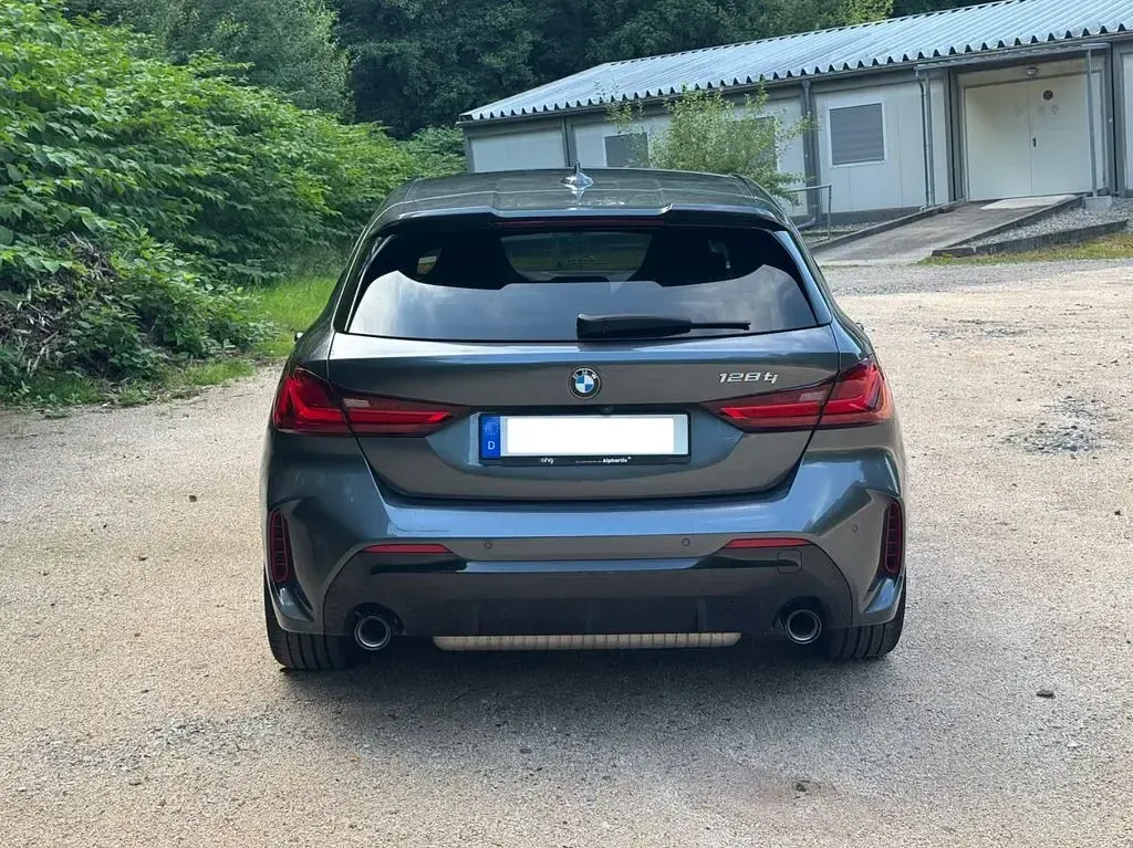 Gebraucht BMW 128 ti Performance 265 PS (194 kW) 2021 Grau Kleinwagen