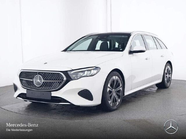 Weiß Gebraucht 2024 Mercedes E300 Avantgarde Kombi | 46.590 € - Bild 1/4