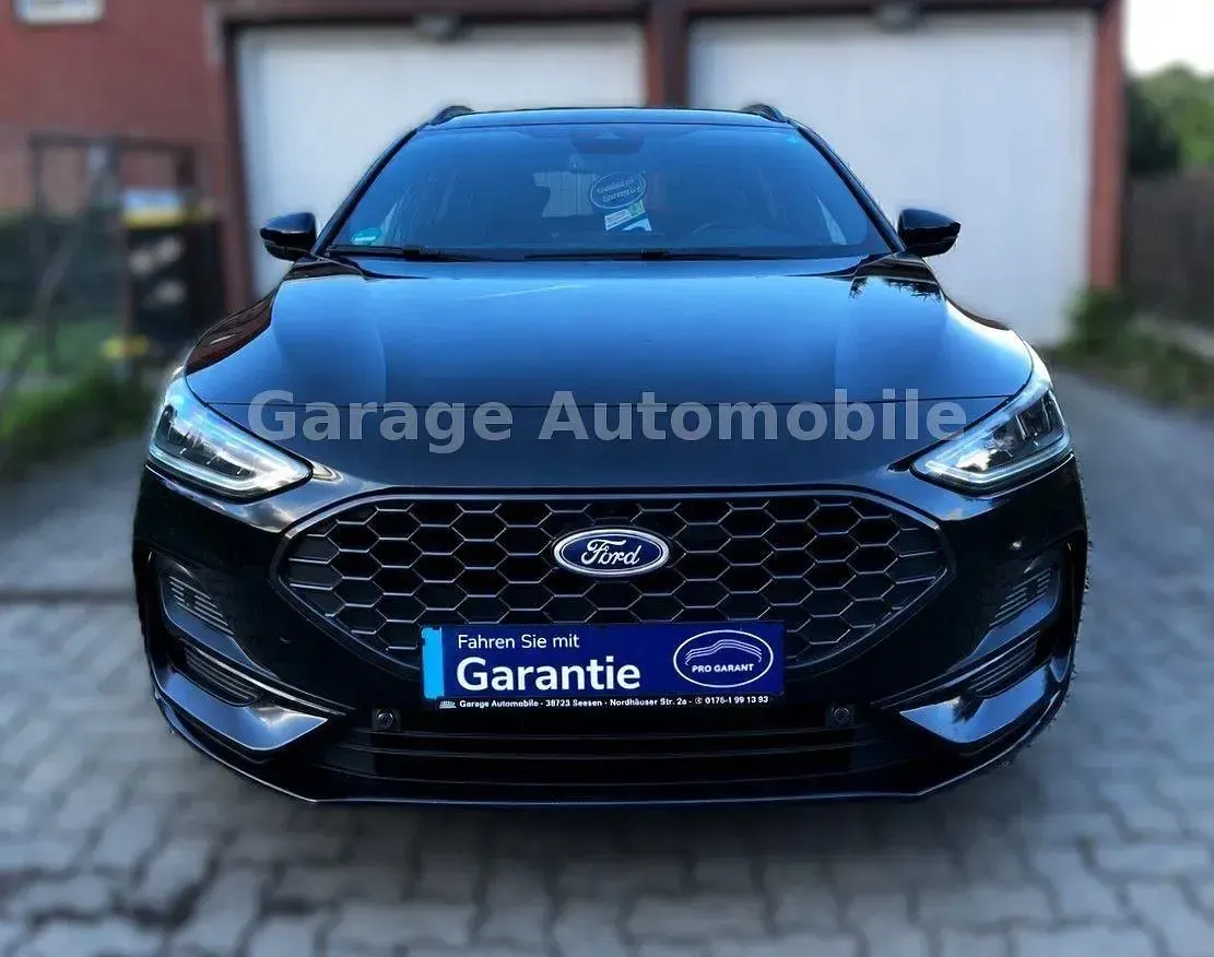 Second-hand Ford Focus ST-Line X 155 CP (114 kW) 2023 Negru Break