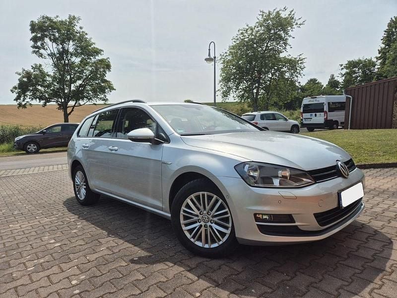 Silber Gebraucht 2015 VW Golf VII Kombi | 12.390 € (Fairer Preis) - Bild 1/4