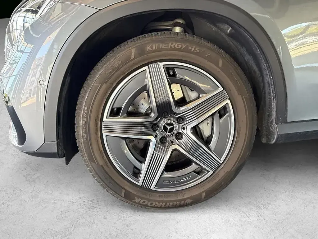 Gebraucht Mercedes GLC200 AMG 204 PS (150 kW) 2023 Grau SUV