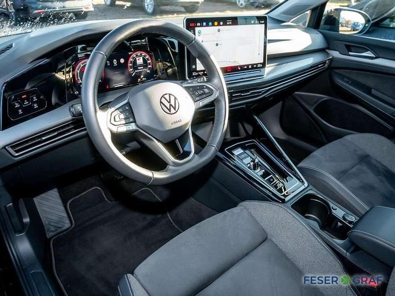 Gebraucht VW Golf VIII Style 150 PS (110 kW) 2025 Schwarz Limousine
