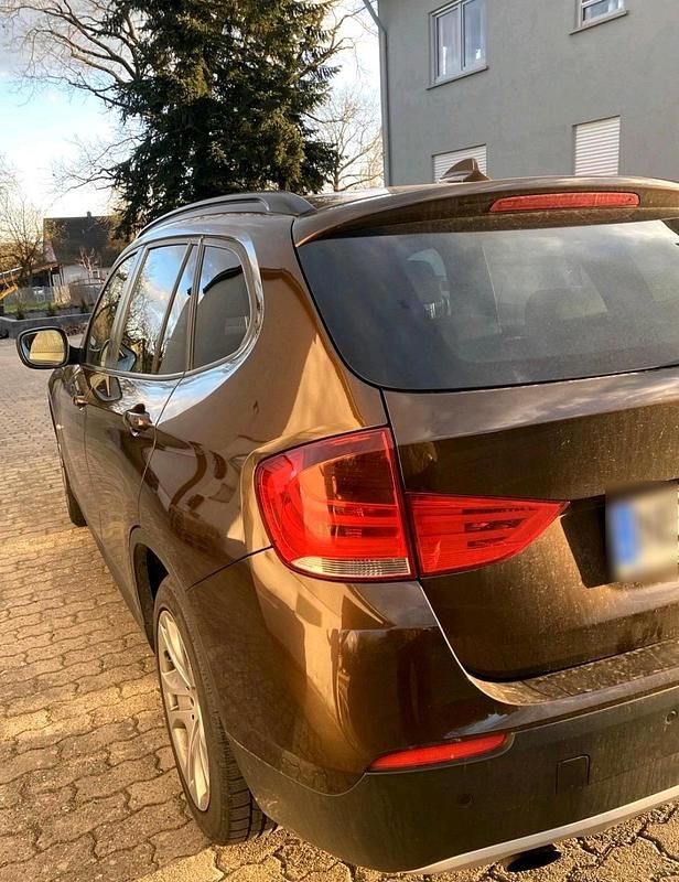 Gebraucht BMW X1 150 PS (110 kW) 2011 Braun SUV