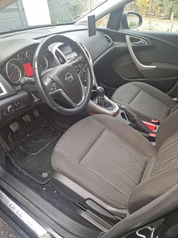 Gebraucht Opel Astra 120 PS (88 kW) 2010 Schwarz Limousine