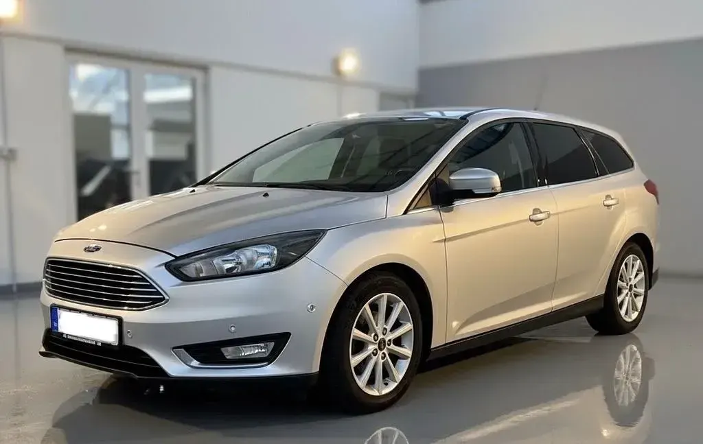 Gebraucht Ford Focus Titanium 125 PS (91 kW) 2016 Grau Limousine