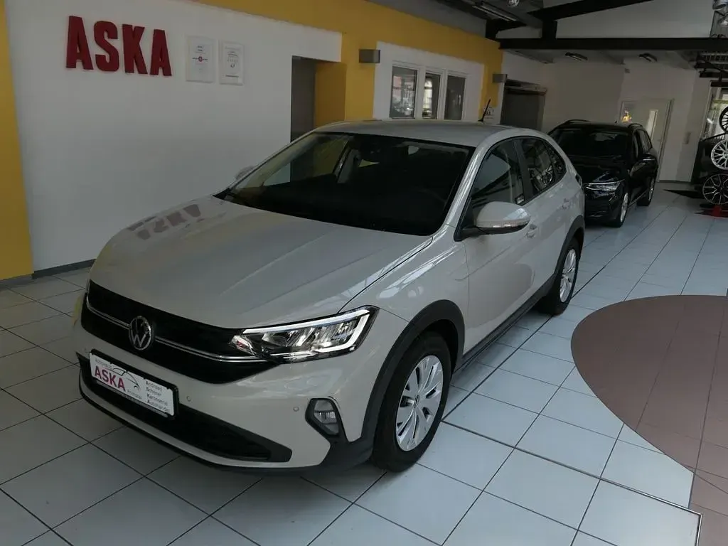 Gebraucht VW Taigo 95 PS (69 kW) 2026 Grau SUV