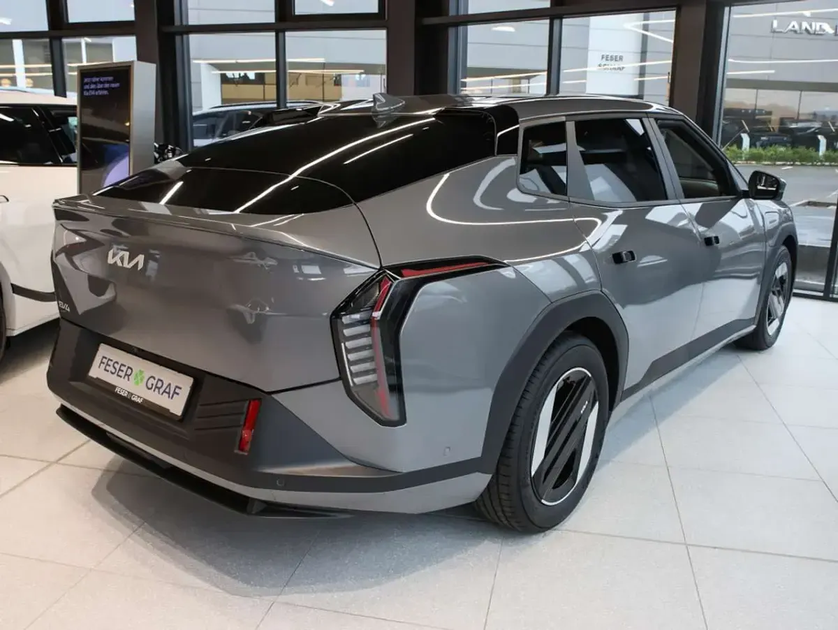 Nowe Kia EV4 Earth 150 kW (204 KM) 2025 Szary Sedan/Limuzyna