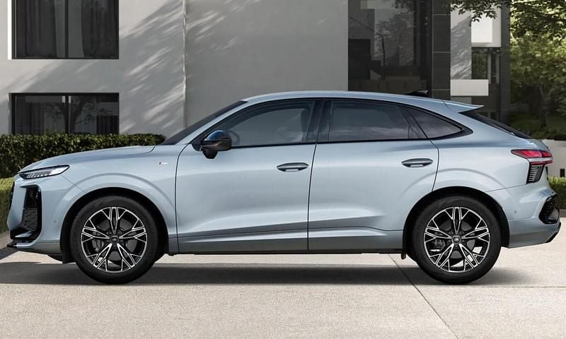 Neu Audi Q3 Sportback Ambiente 265 PS (194 kW) 2026 Pfeilgrau perleffekt SUV