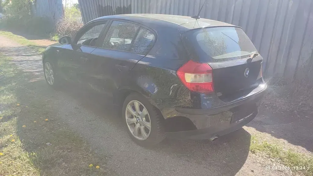 Gebraucht BMW 118 129 PS (94 kW) 2007 Schwarz Kleinwagen