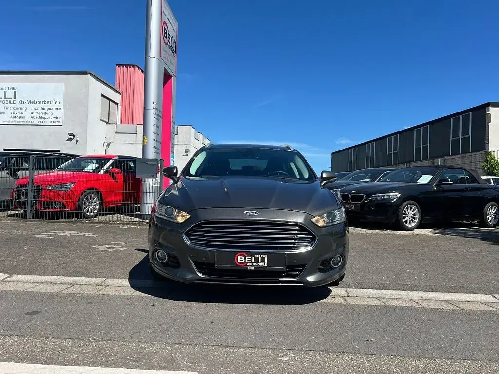 Gebraucht Ford Mondeo Titanium 160 PS (117 kW) 2015 Grau Limousine