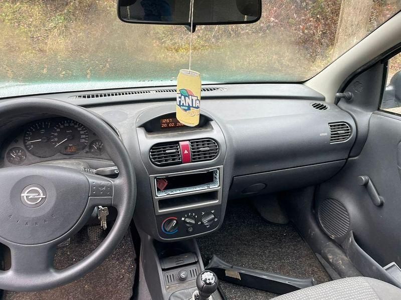 Gebraucht Opel Corsa 58 PS (42 kW) 2002 Grau Kleinwagen