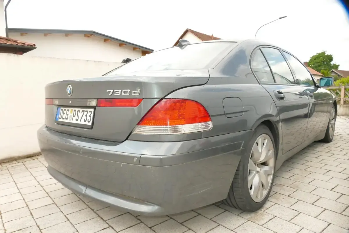 Gebraucht BMW 730 218 PS (160 kW) 2004 Braun Limousine