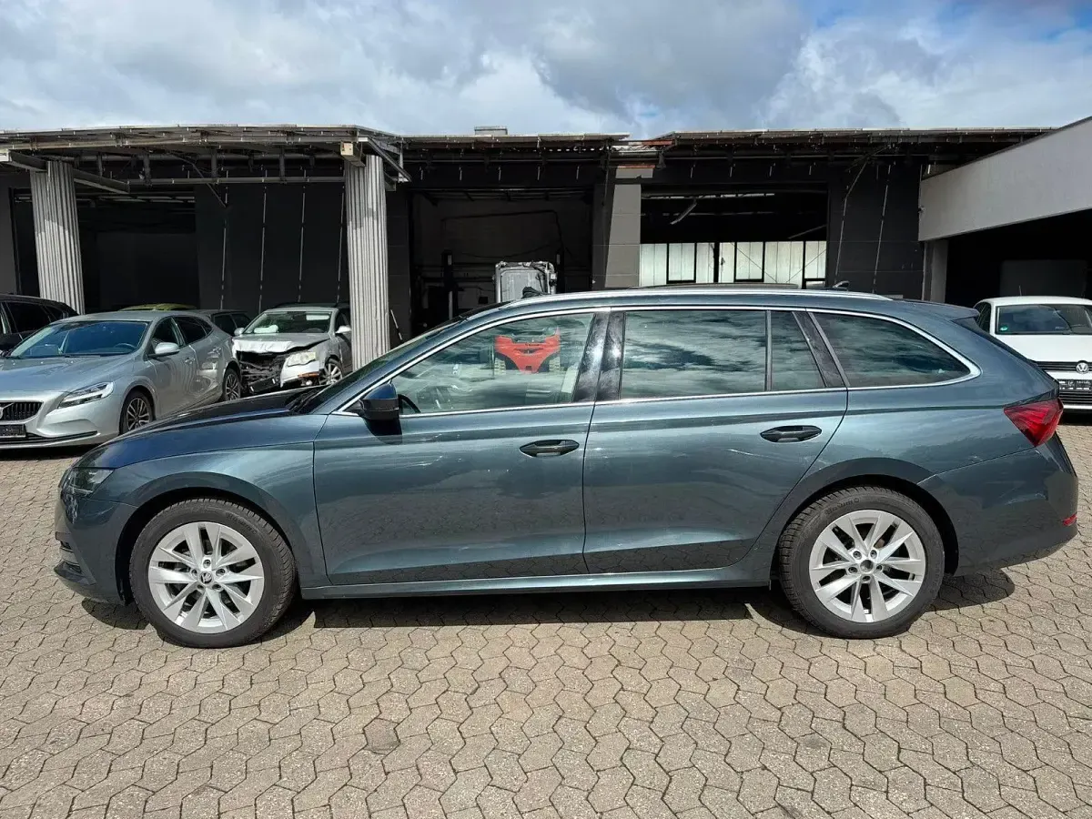 Gebraucht Skoda Octavia Style 150 PS (110 kW) 2020 Grau Kombi