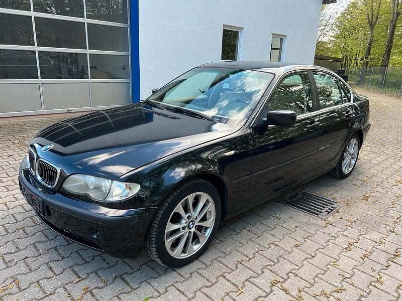 Second-hand BMW 330 231 CP (169 kW) 2004 Negru Berlinǎ