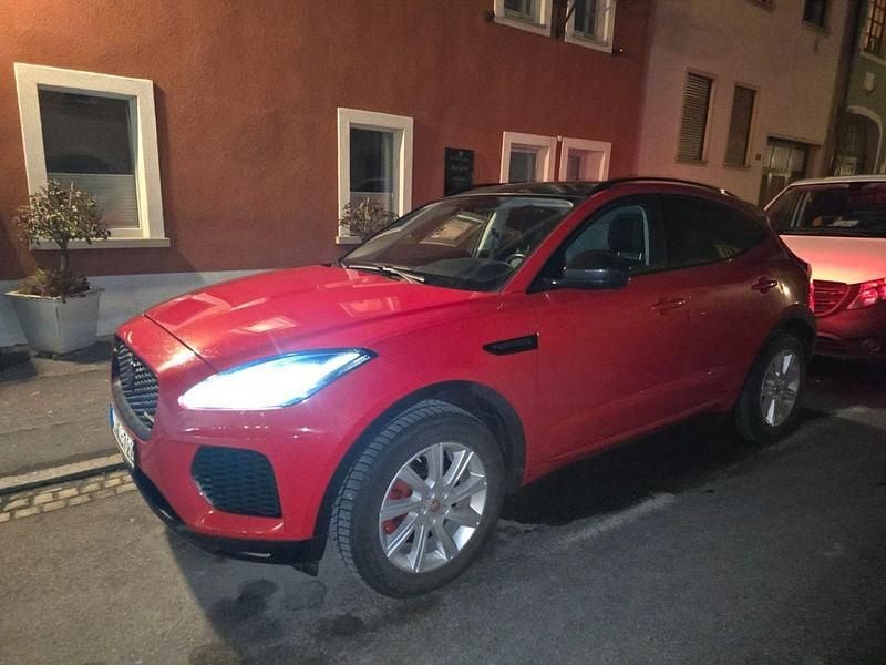 Rot Gebraucht 2020 Jaguar E-Pace R-Dynamic SUV | 17.700 € (Superpreis) - Bild 1/4