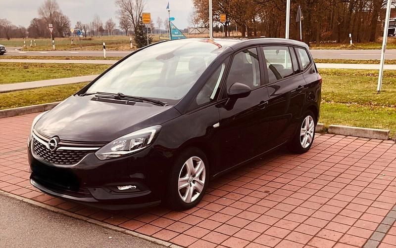 Blau Gebraucht 2018 Opel Zafira Tourer Van / Kleinbus | 6.499 € (Fairer Preis) - Bild 1/4