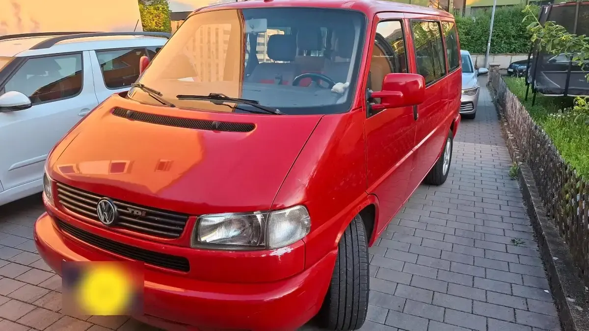 Używany VW T4 151 KM (111 kW) 2001 Czerwony Van